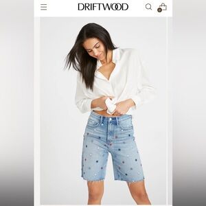 Driftwood Bermuda Jean Shorts Stars Starry Eyes Frayed Hem SZ 27 or 32 NEW